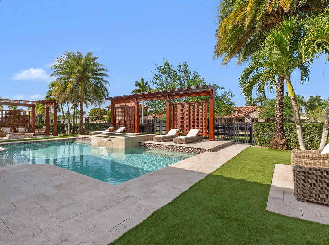 Stunning Equestrian Property Impeccably Designed & Pristinely Maintained