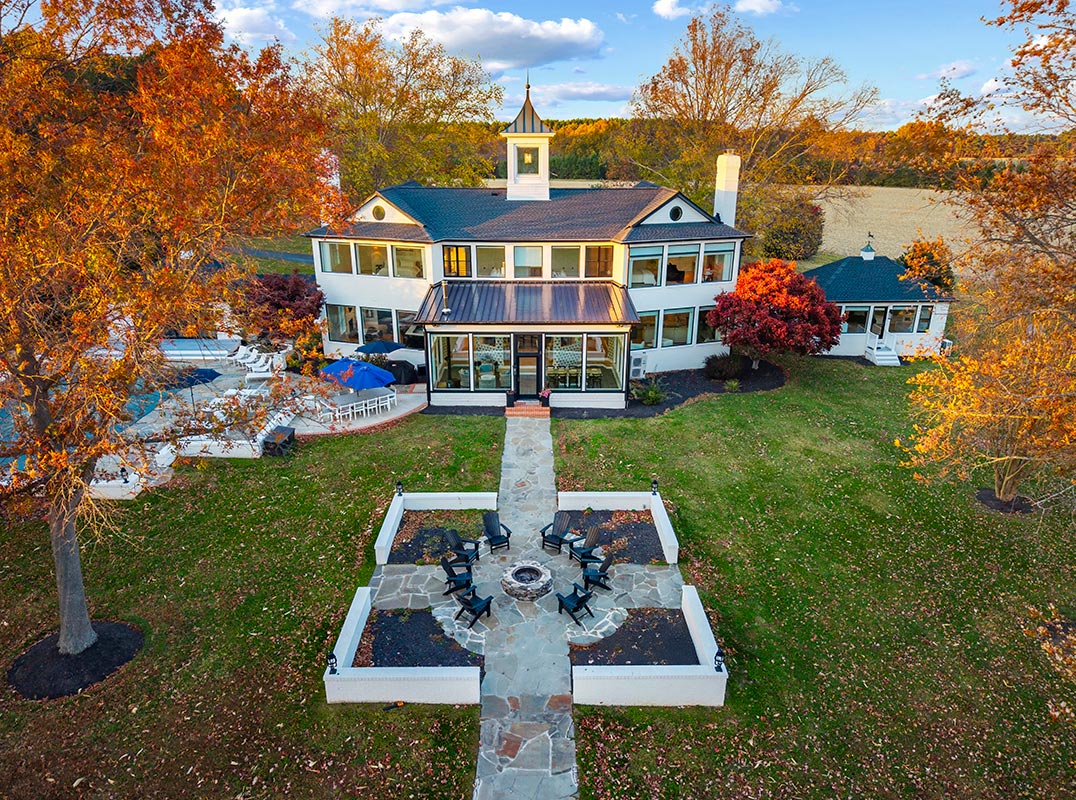 Deep-Water Access Set on 31 Private Acres