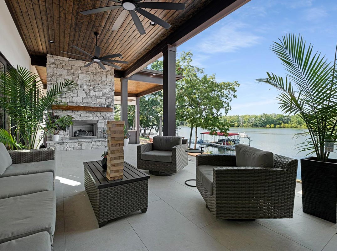 Unwrap Your Lakefront Holiday Escape