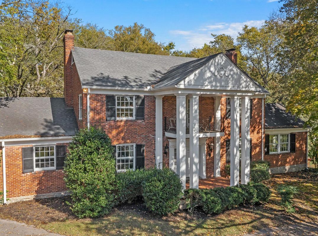 A Woodmont Canvas for Grandeur