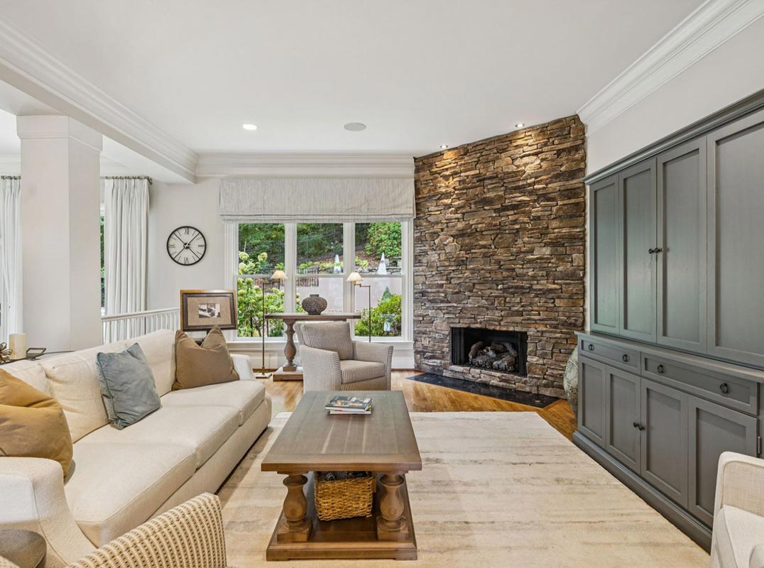 Nestled in the Scenic Hills of Brentwood