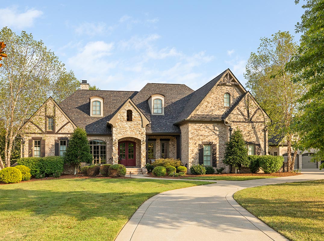 Peace & Tranquility… Close to Everything