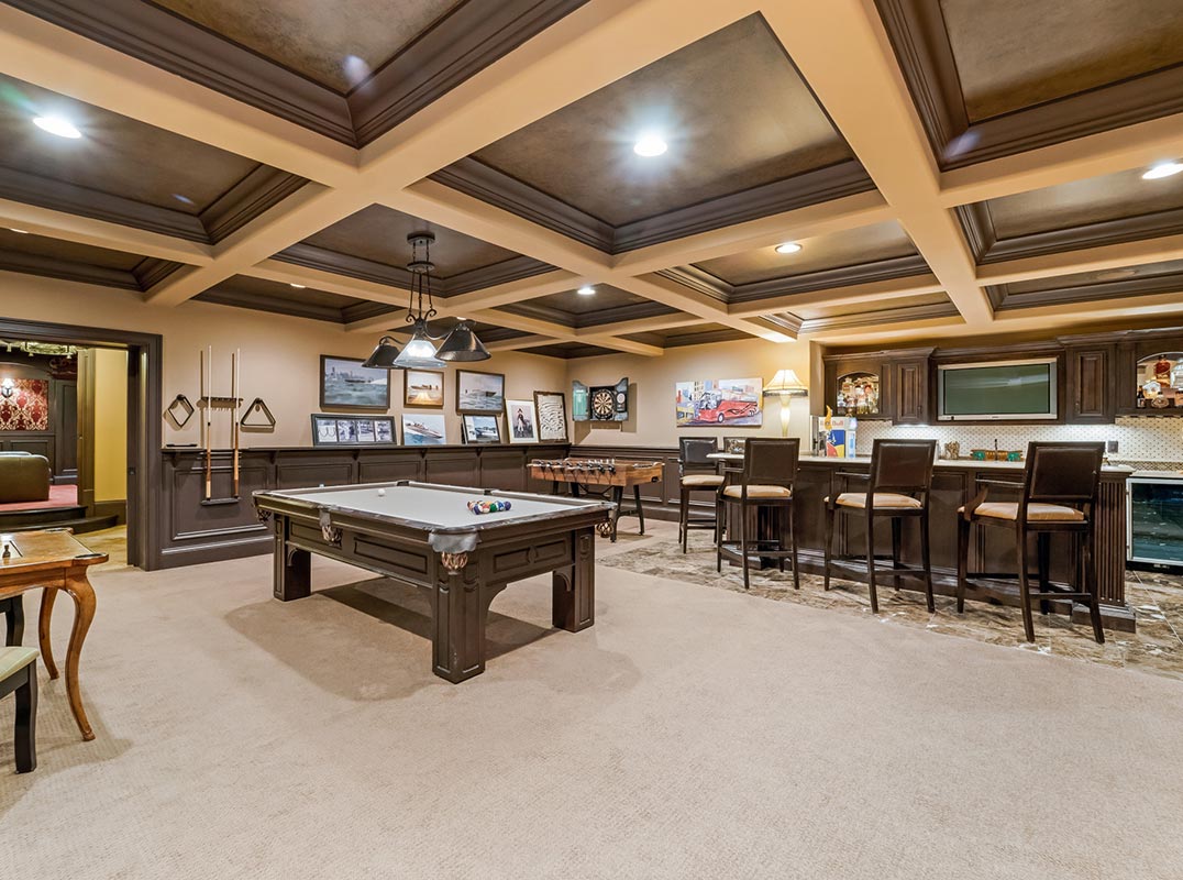 Exquisite Lakefront Gem