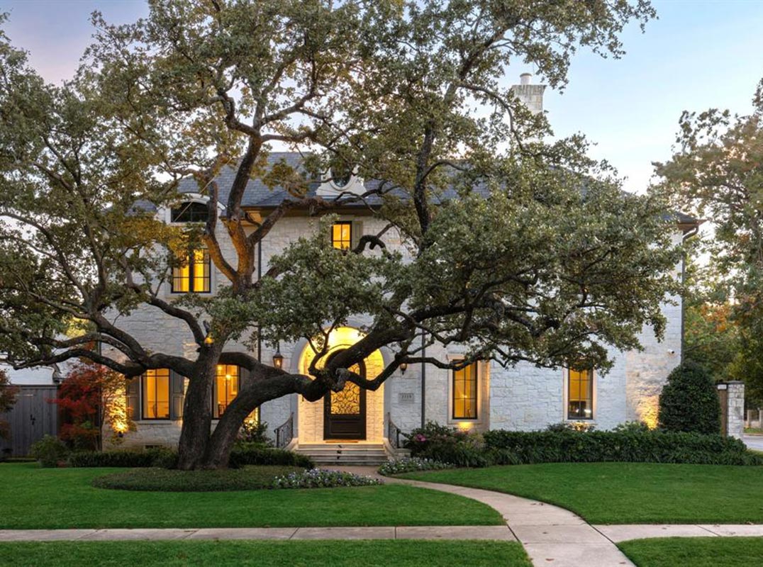 A Build Of Distinction. Impeccably Delivered.