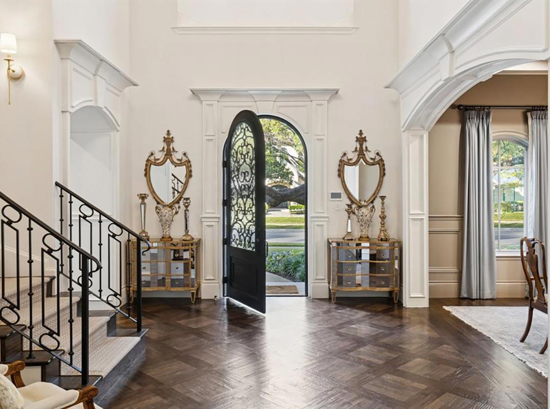 A Build Of Distinction. Impeccably Delivered.