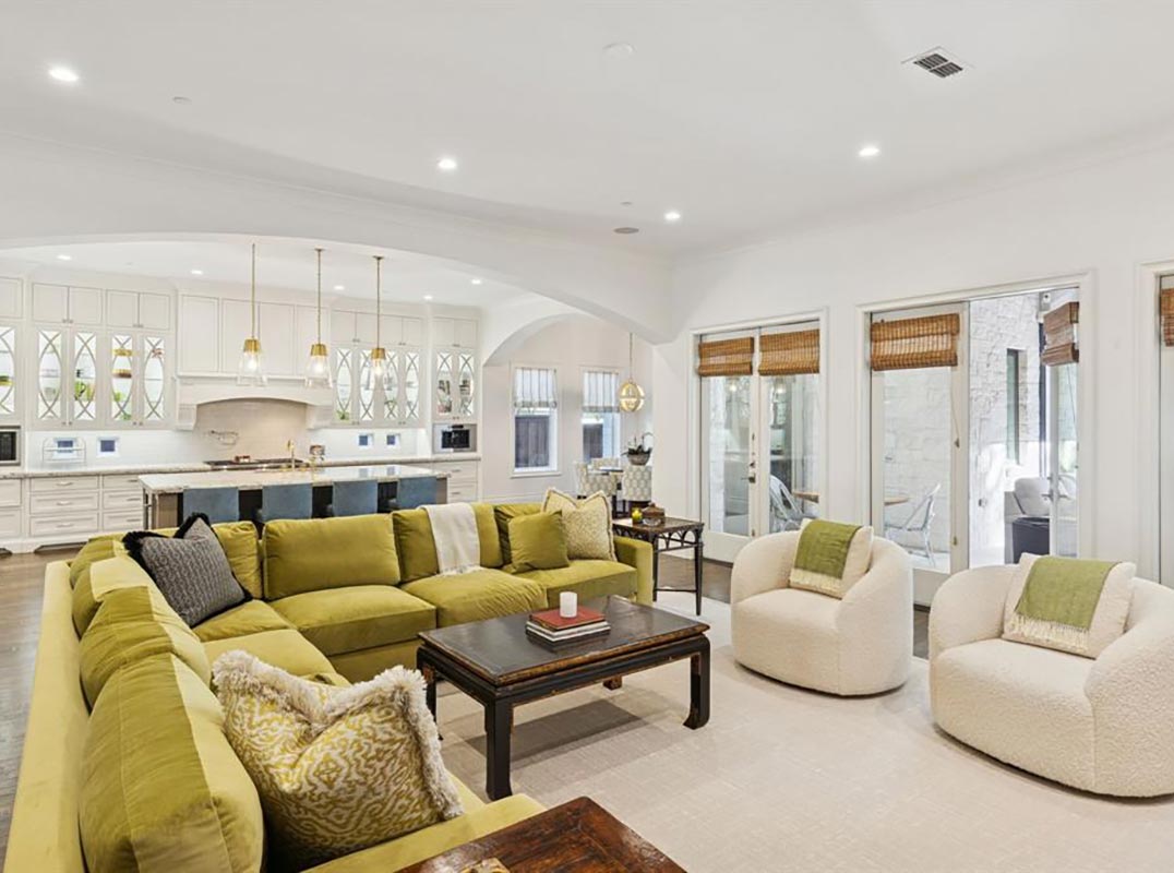 A Build Of Distinction. Impeccably Delivered.