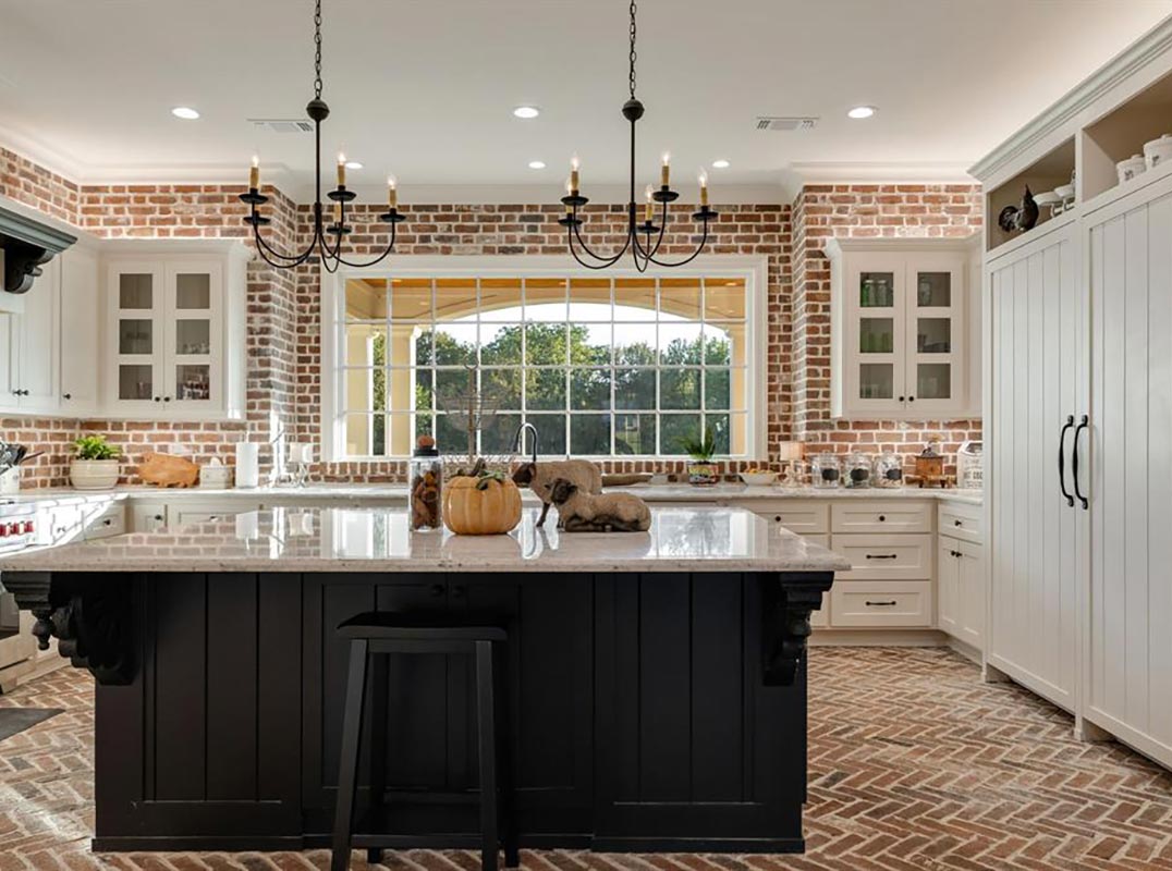 Custom Home Built by GG Cain on a Tree-lined Two Acre Lot