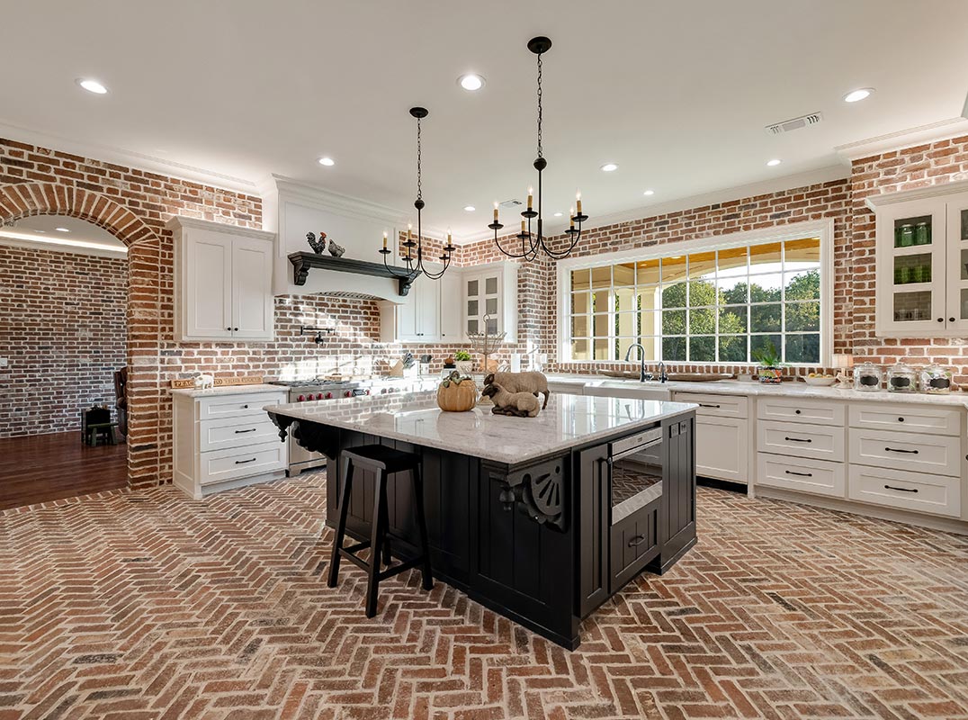 Custom Home Built by GG Cain on a Tree-lined Two Acre Lot