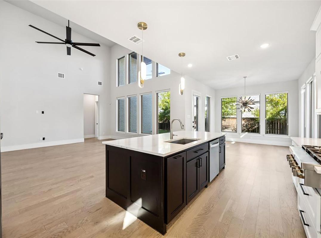 Stunning Custom Home In Gated Creekside