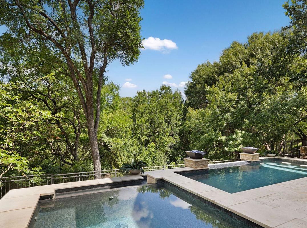 Refined Estate in Inverness