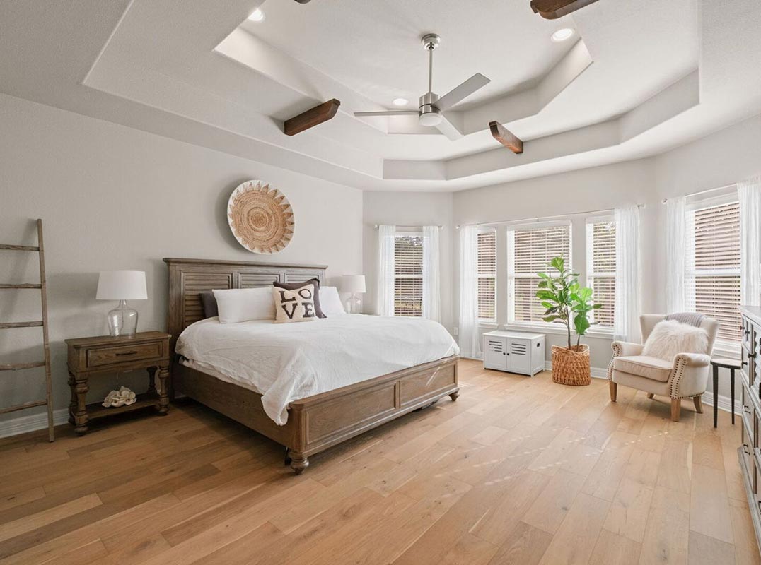 Pretty Hill Country Style Home