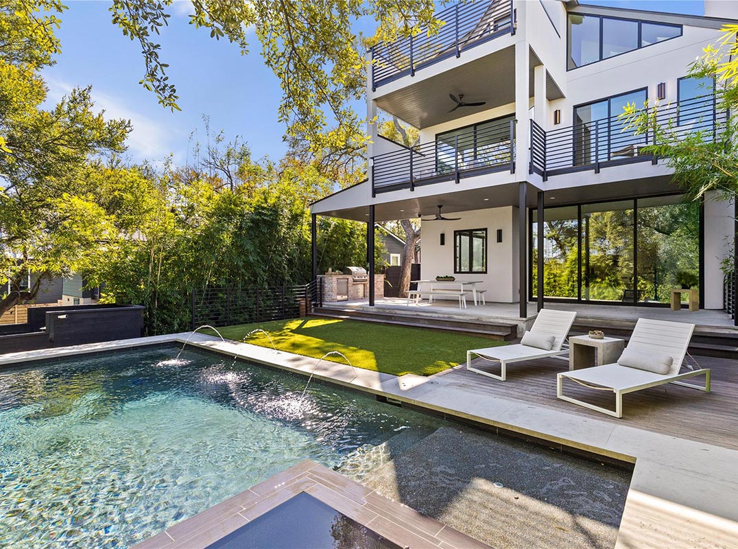 Refined Design, Striking Skyline Views