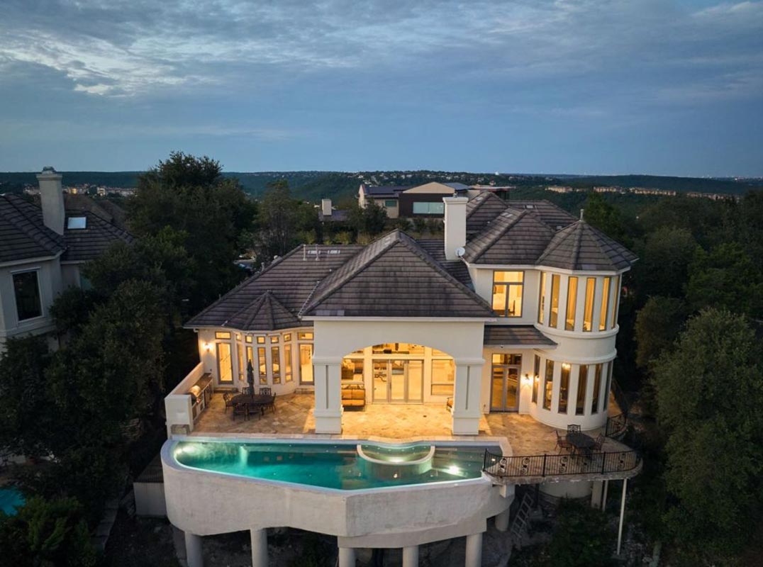 The Panorama. Iconic Views. Endless Potential. Austin, Elevated.