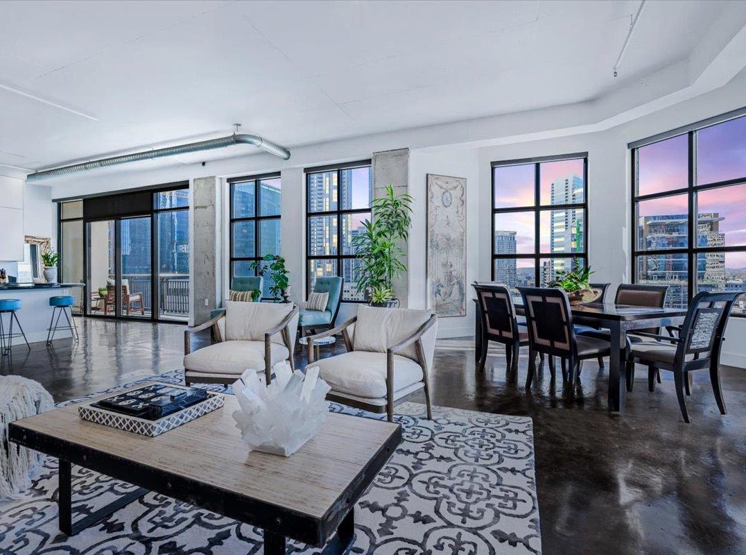 Republic Square Residence with Iconic Parkside Views