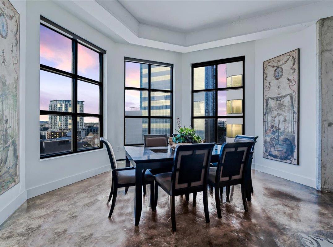 Republic Square Residence with Iconic Parkside Views