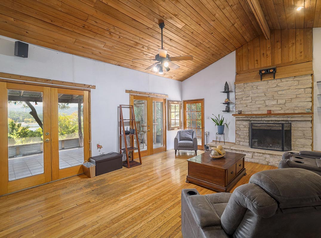 Lake Travis Waterfront Opportunity