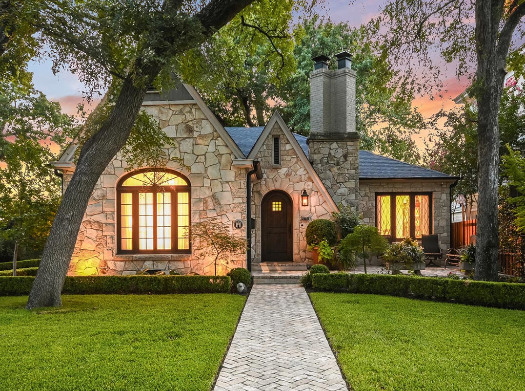 Charming Historic Cottage in Pemberton Heights