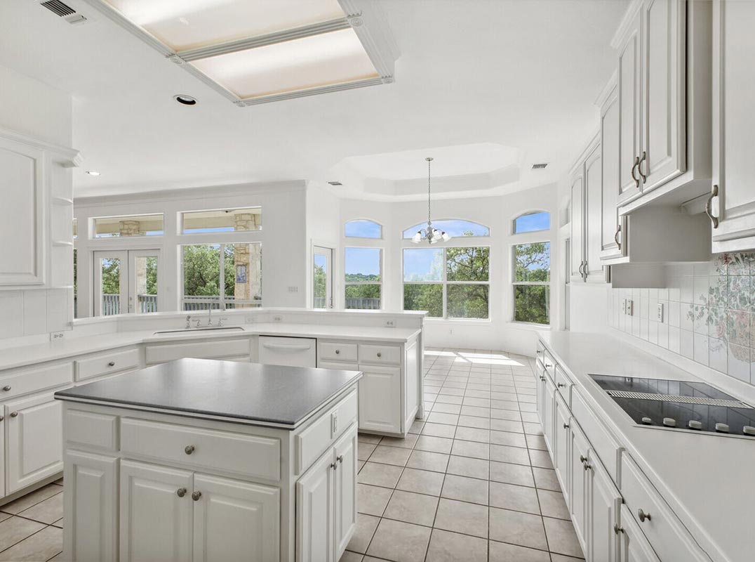 Hill Country Living at Its Finest!