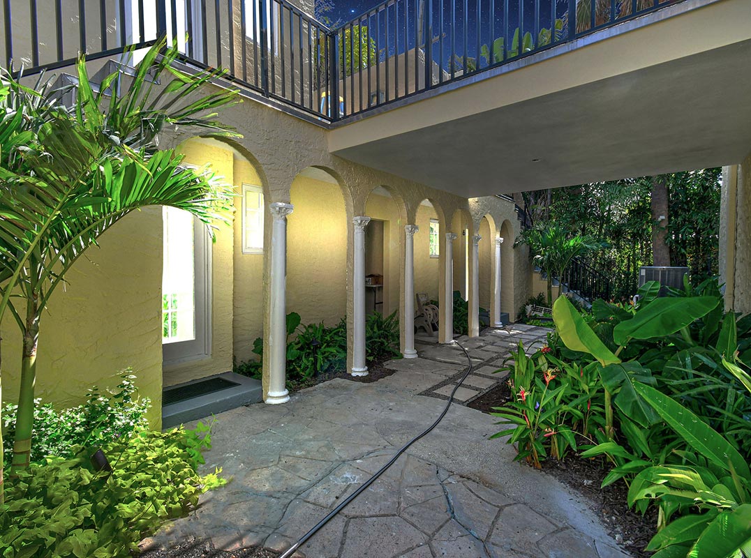 Exceptional Investment Opportunity in Palm Beach!