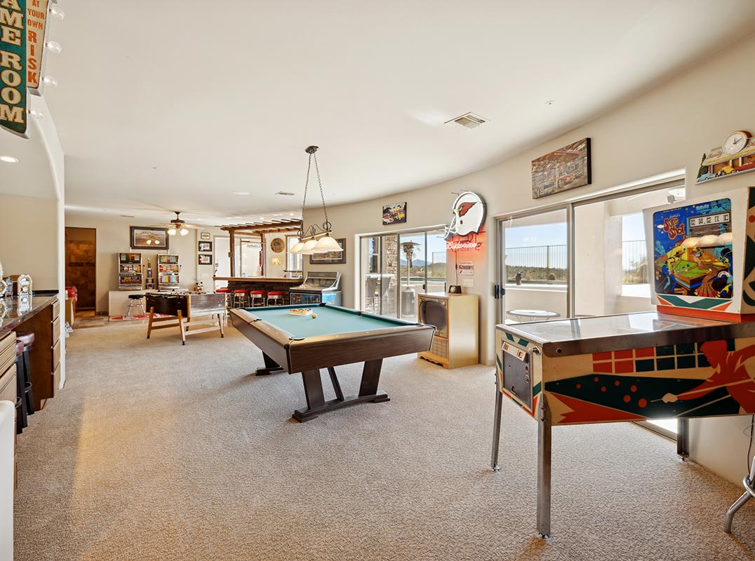 Valley Views for Car Collectors - 8 car Garage