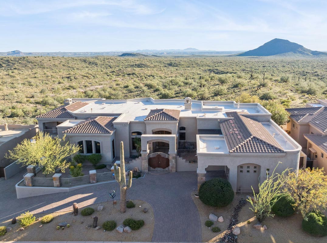 Valley Views for Car Collectors - 8 car Garage