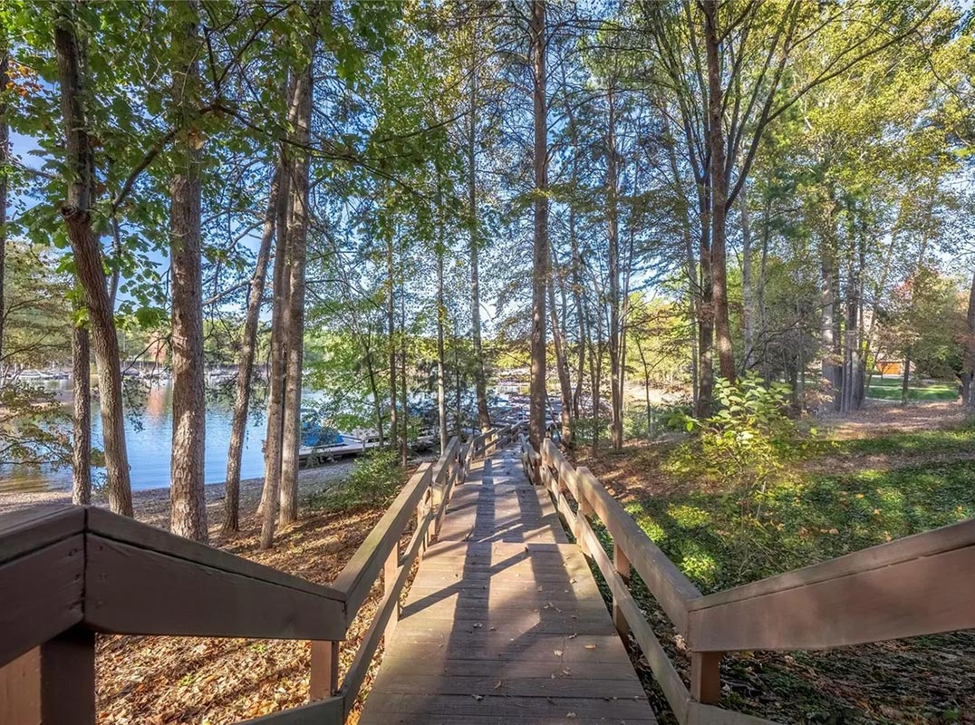 Stunning Sailview Charmer