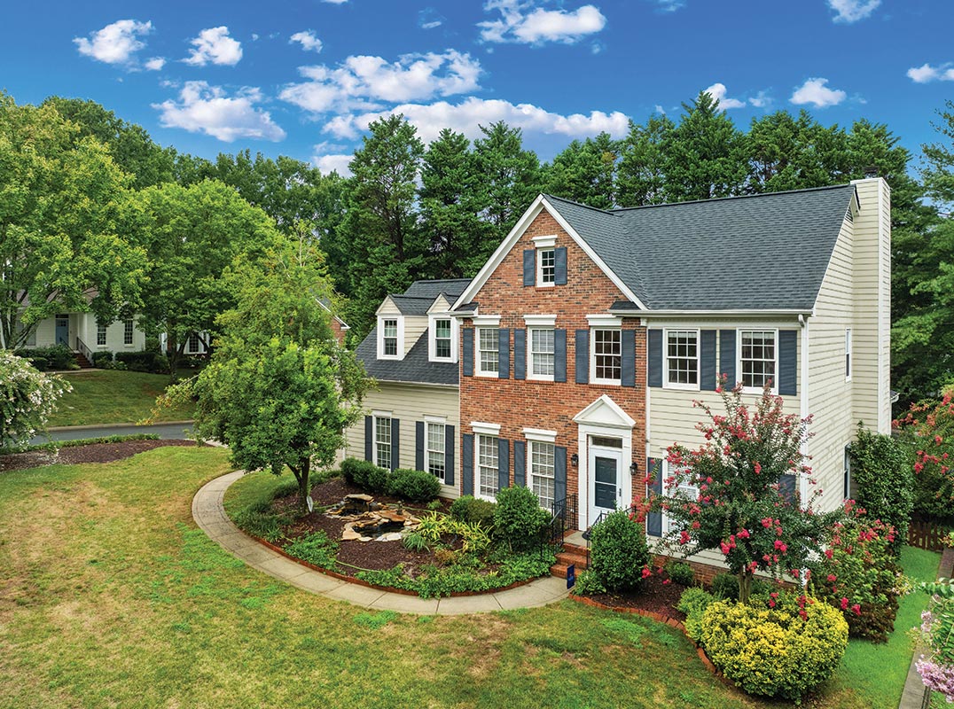 BLUE STONE HARBOUR - DEEDED BOAT SLIP W/ LIFT