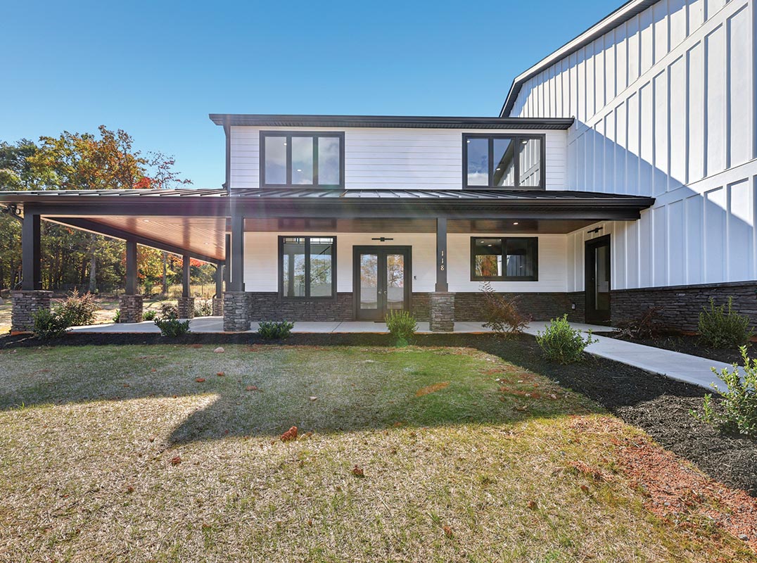 Luxury Barndominium in Honeyman Estates