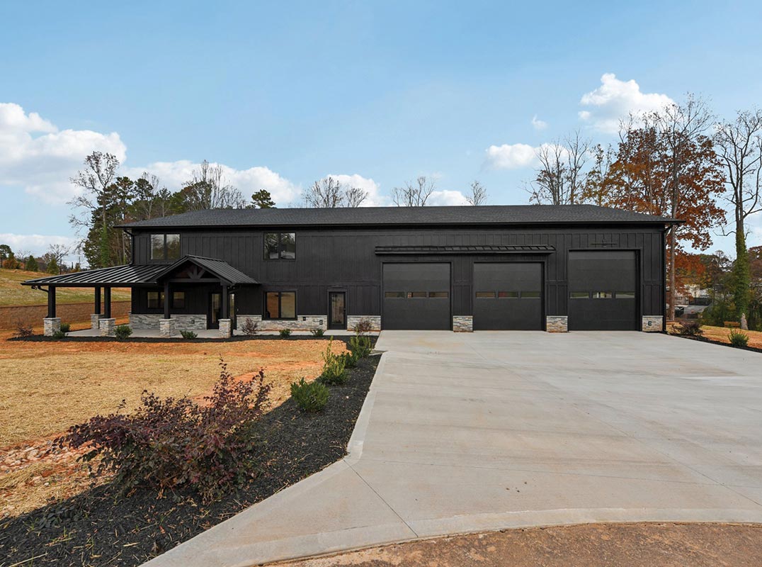 Luxury Barndominium in Gated Enclave