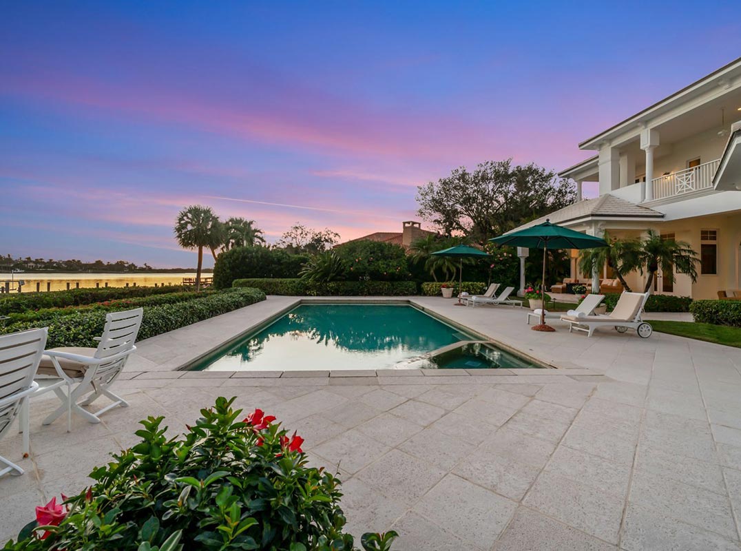 Spectacular Water Views in The Shores