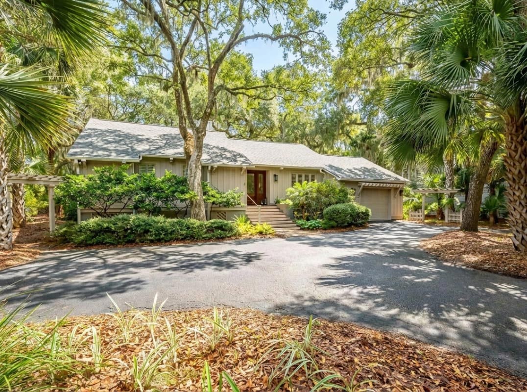 Relaxed Kiawah Island Living in Prime West Beach Location