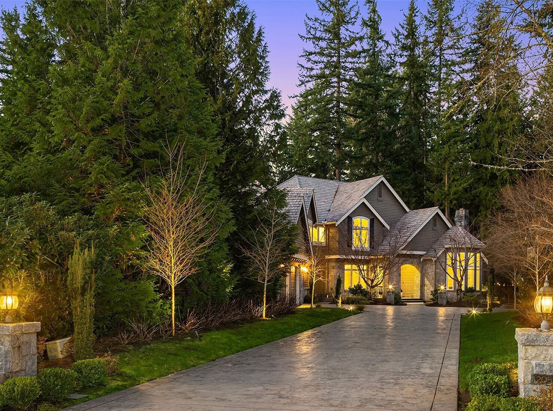 Custom Masterpiece in The Hedges