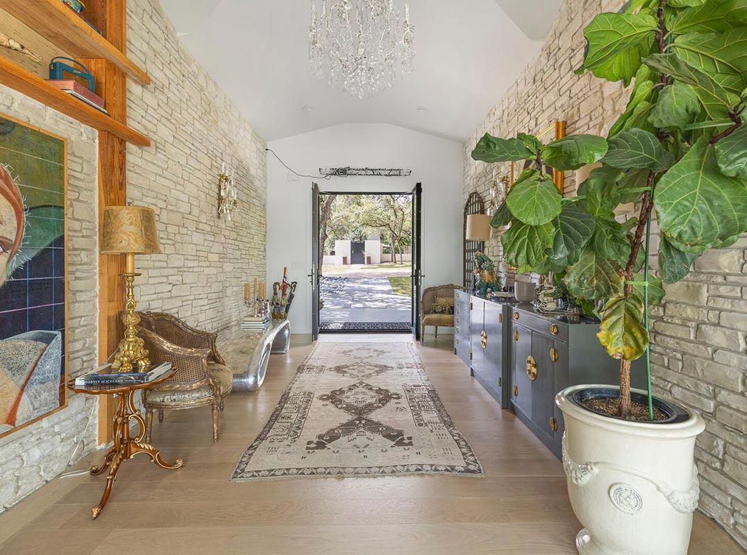 Thoughtful Artistry Meets Luxurious Living