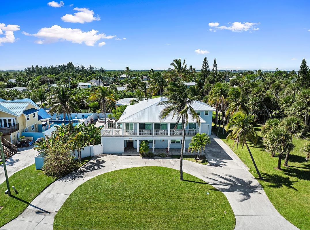 Spectacular, Ocean view on Hutchinson Island with Private Beach