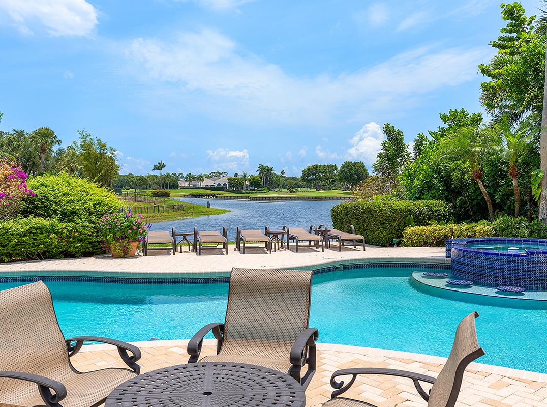 Lake Views in Frenchman's Creek