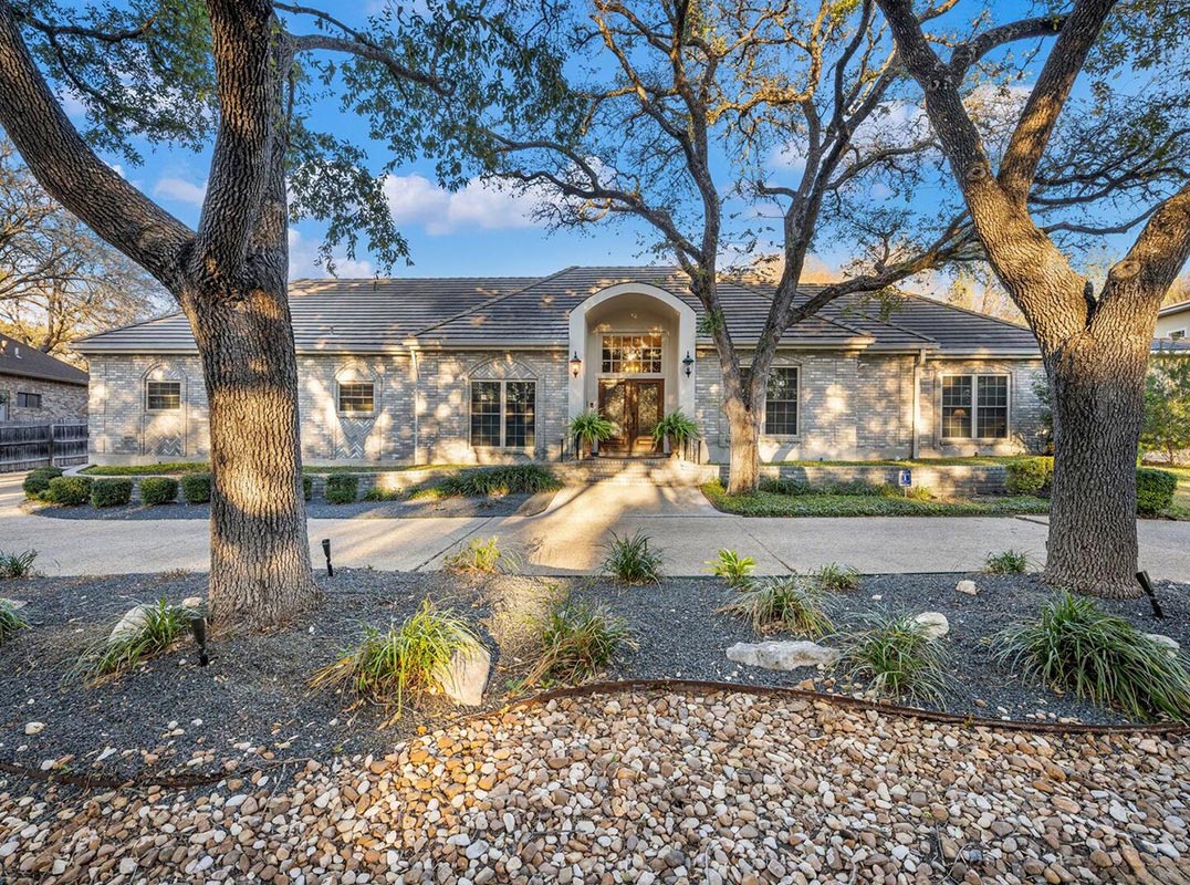 Timeless One-Story Living in Bluffview Estates