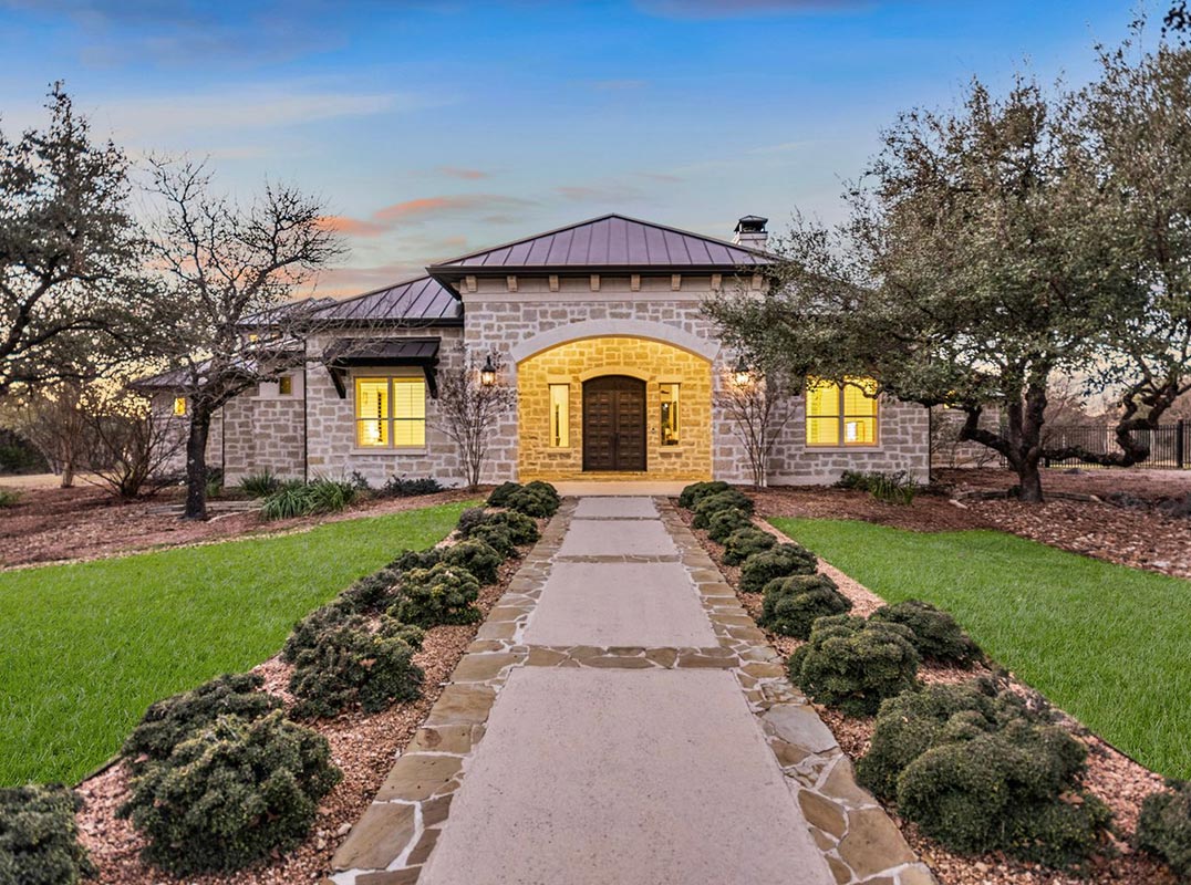 On 1.44 Acres In The Gated Community Of Stone Creek Ranch