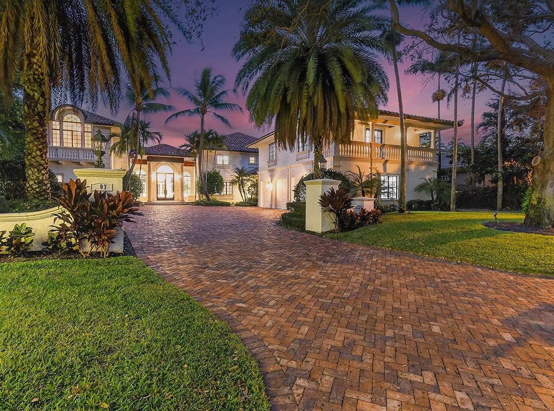 Waterfront and Golf Course Estate in Admirals Cove