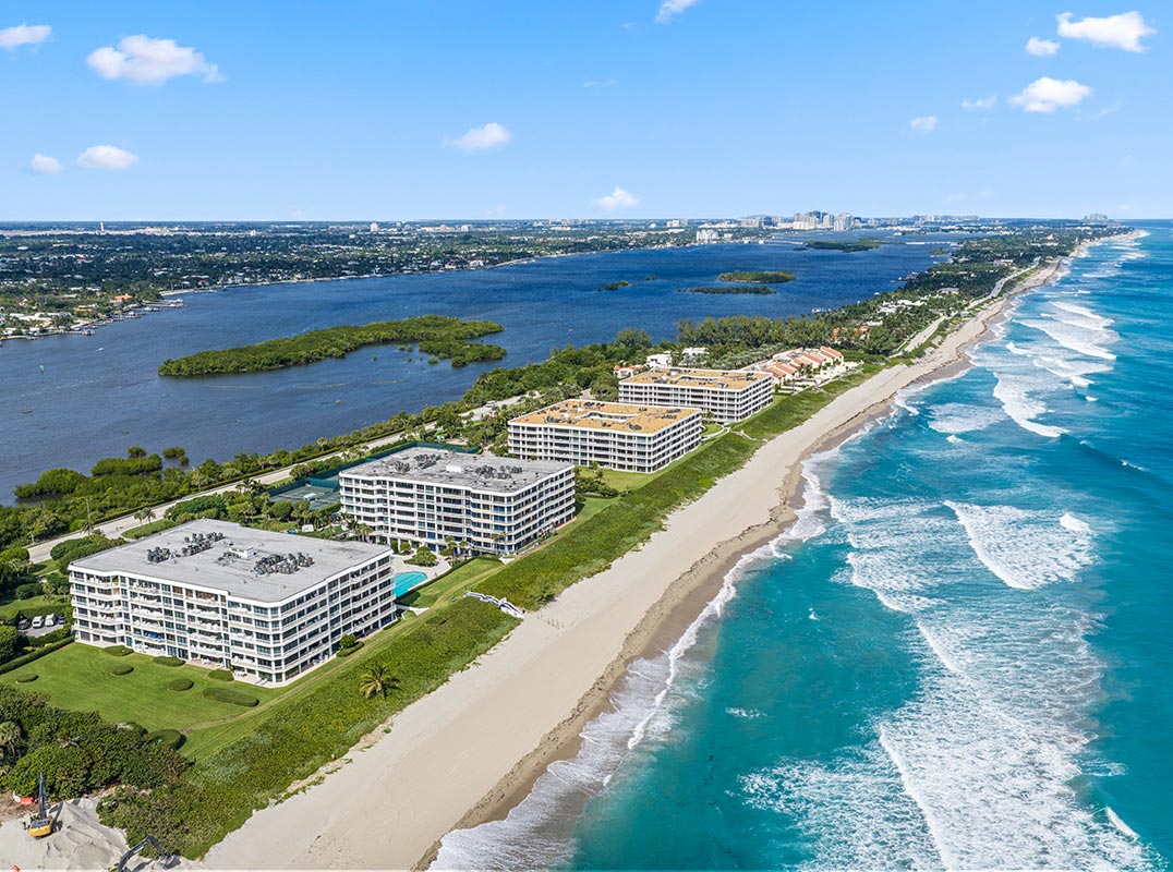 Spectacular Ocean Views and Complete Privacy