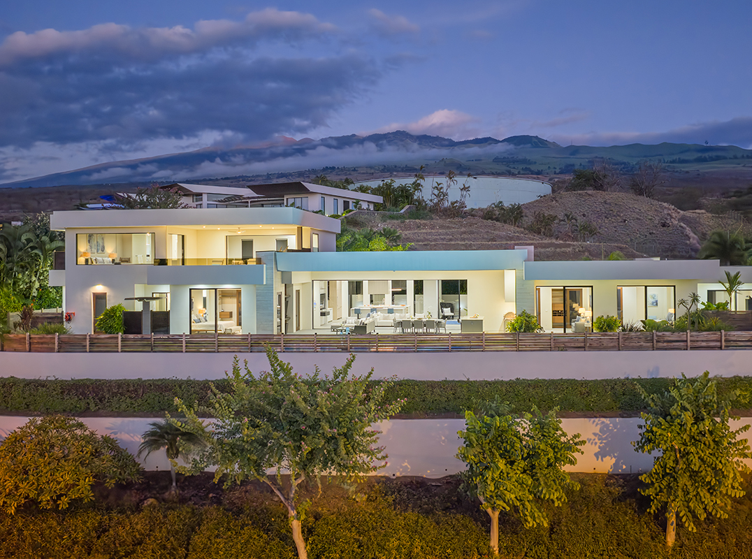 Private and Contemporary Wailea Retreat