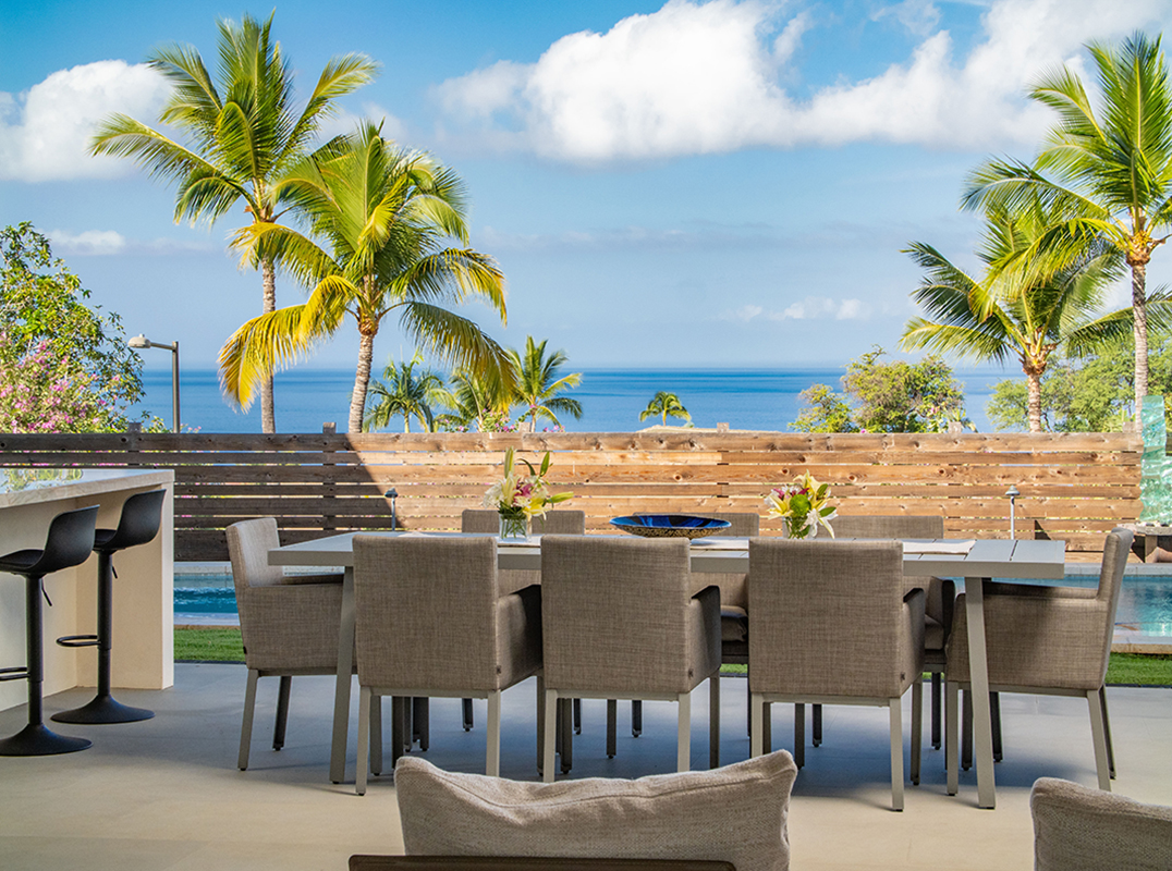 Private and Contemporary Wailea Retreat