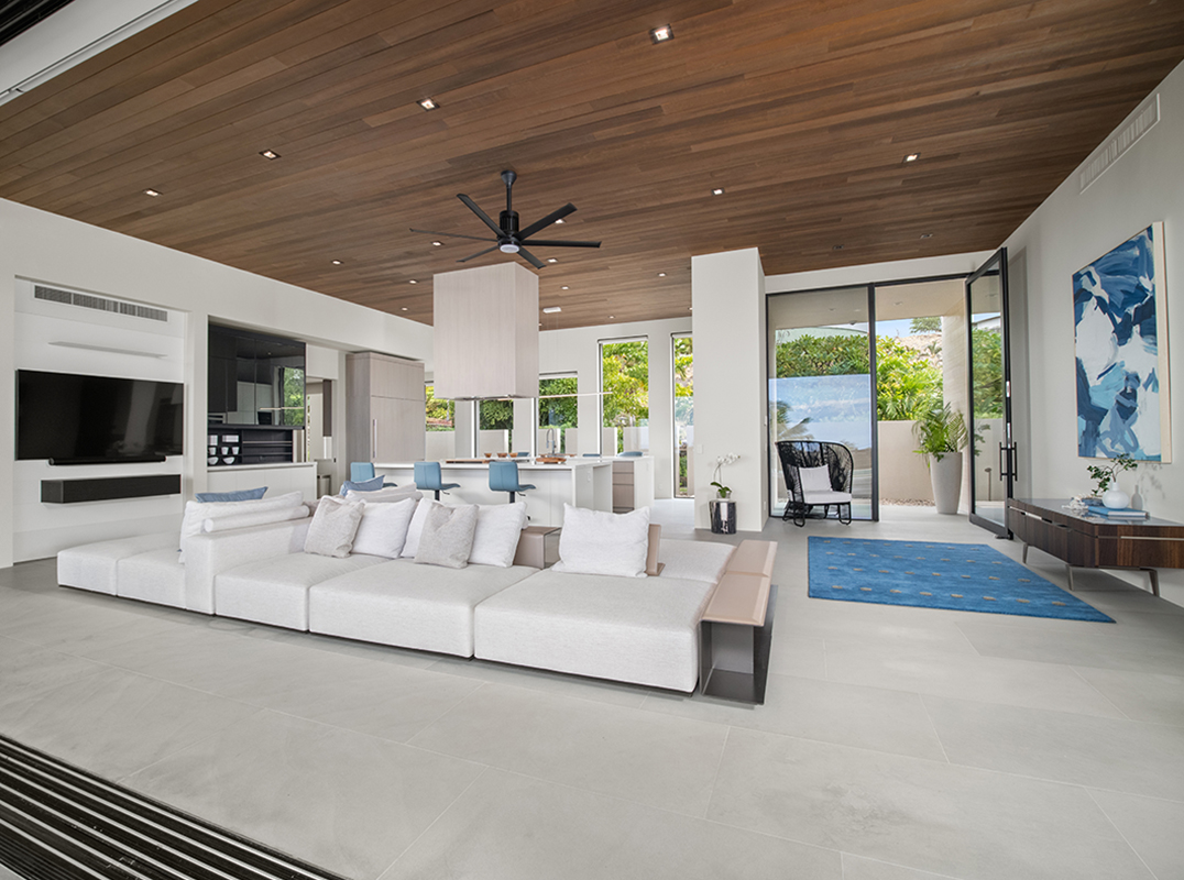 Private and Contemporary Wailea Retreat