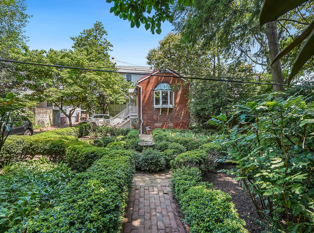 One of a Kind Historic Home in Downtown Annapolis