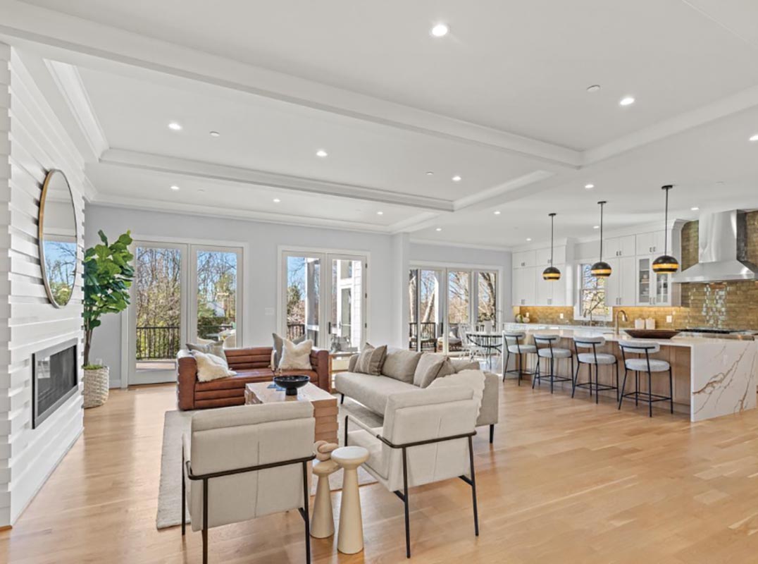 New Construction in Coveted Cohasset