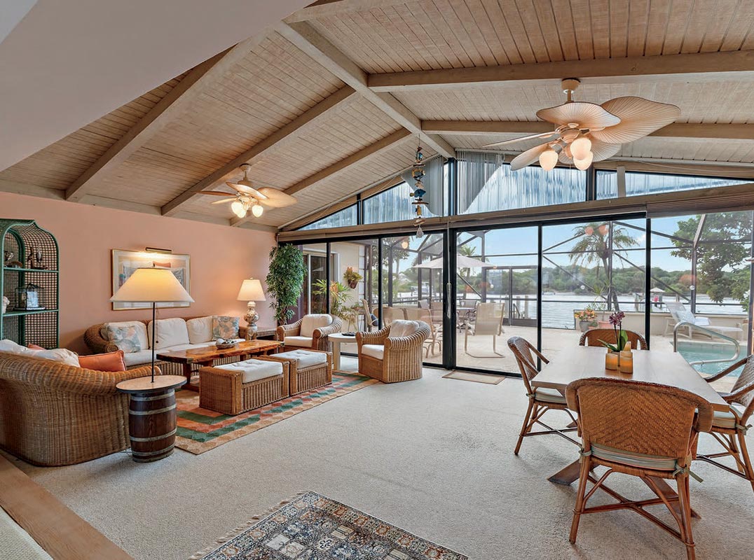 Ultimate South Florida Lifestyle w/100 Ft of Direct Intracoastal Frontage