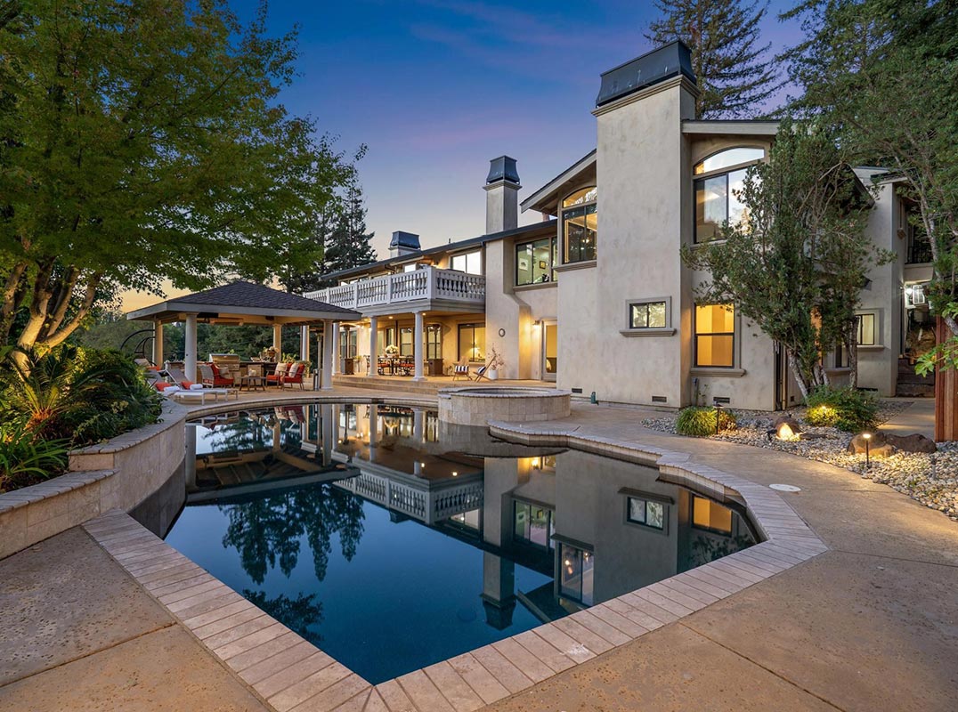 Private Gated Vineyard Estate