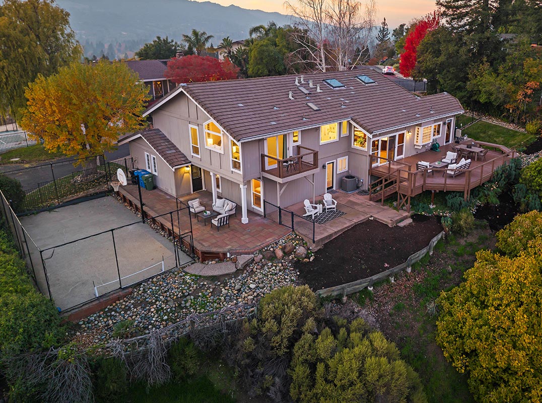 Inspiring Views From Nearly Every Window