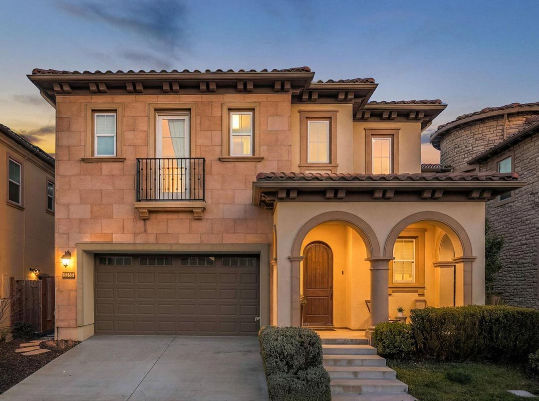 Sophistication And Grace Abound In Coveted Gale Ranch