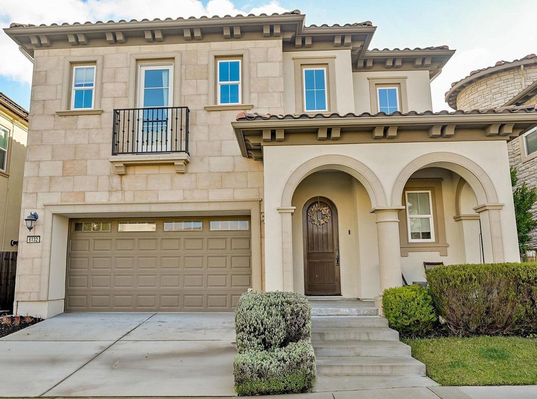 Sophistication And Grace Abound In Coveted Gale Ranch