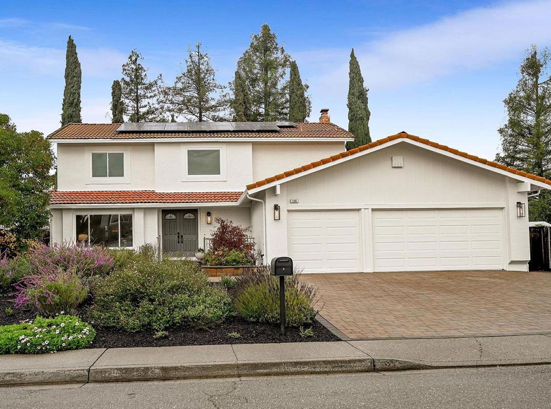 Desirable Pine Valley Neighborhood